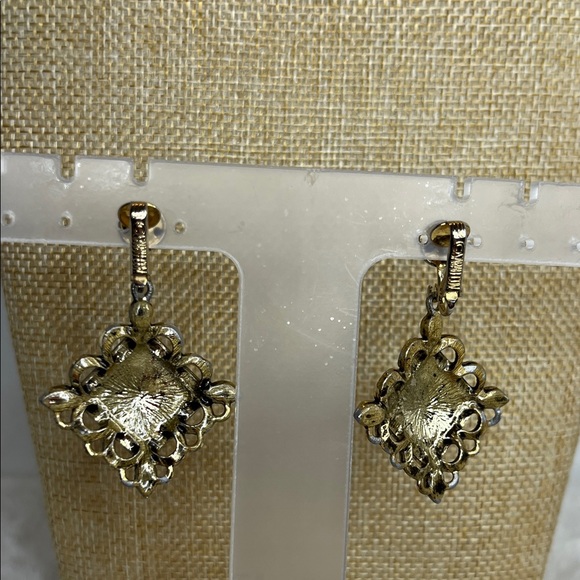 Sarah Coventry Vintage Clip Earrings - Picture 2 of 4